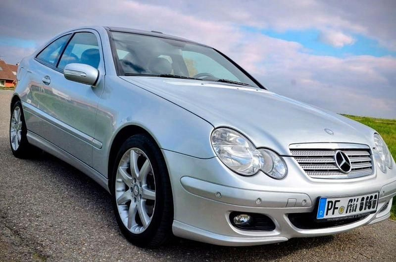 Gebraucht Mercedes CL220 150 PS (110 kW) 2008 Silber Coupé