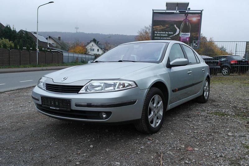 Silber Gebraucht 2003 Renault Laguna II Limousine | 850 € (Guter Preis) - Bild 1/4