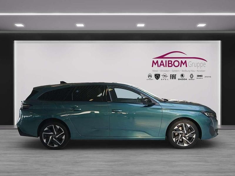 Gebraucht Peugeot 308 SW Allure 131 PS (96 kW) 2023 Blau/typ aussenverkleidung met Kombi