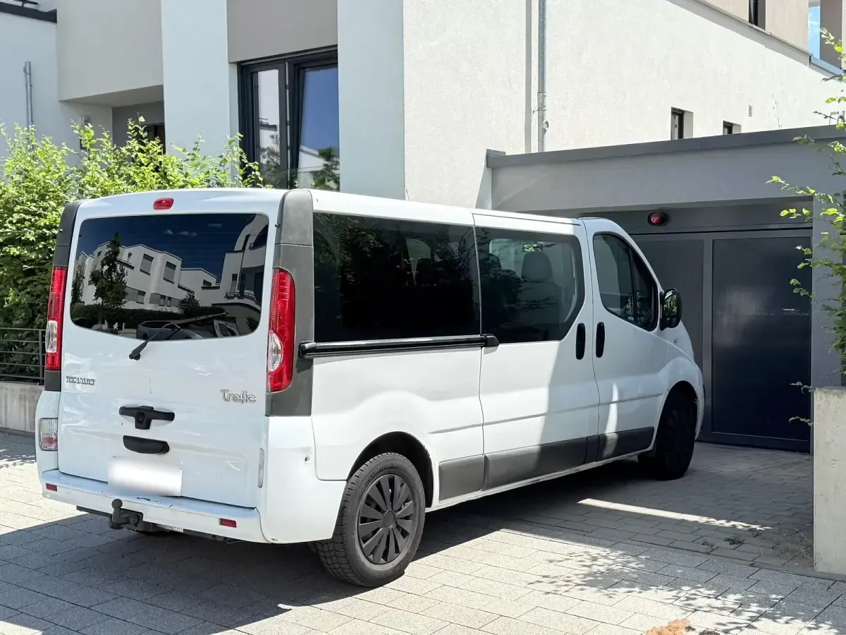 Gebraucht Renault Trafic 114 PS (83 kW) 2014 Weiß Van / Kleinbus