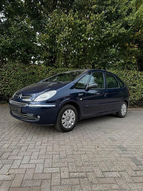 Blau Gebraucht 2008 Citroën Xsara Picasso Van / Kleinbus | 2.390 € (Fairer Preis) - Bild 1/4