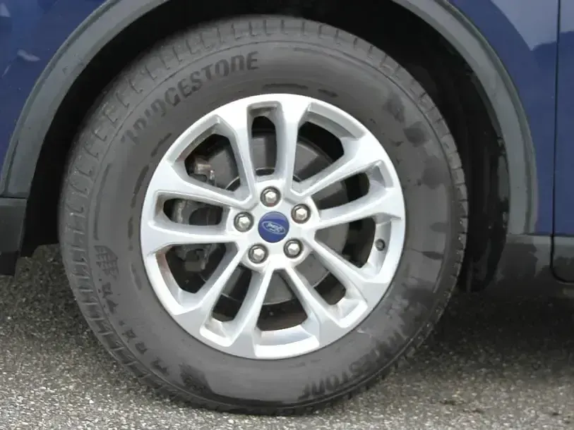 Używany Ford Kuga Titanium 190 KM (139 kW) 2020 Niebieski SUV
