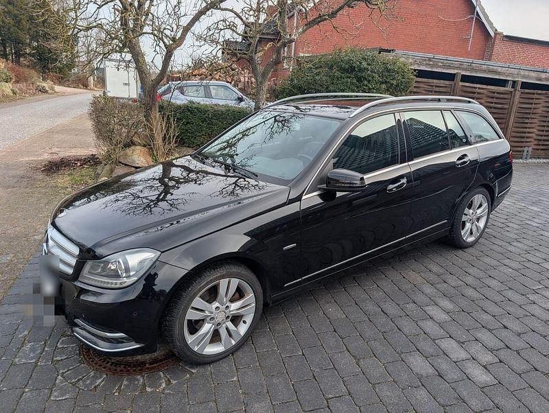 Gebraucht Mercedes C200 Avantgarde 136 PS (100 kW) 2012 Schwarz Kombi