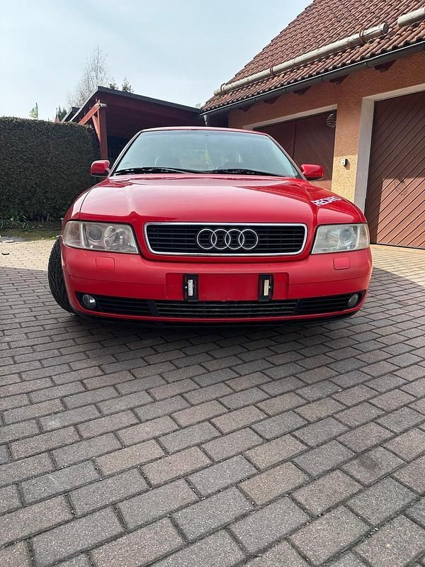 Gebraucht Audi A4 193 PS (141 kW) 1999 Rot Limousine