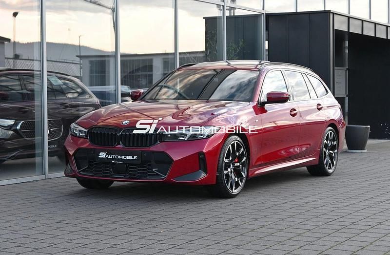 Rot Gebraucht 2024 BMW 320 M Sport Kombi | 49.950 € - Bild 1/4