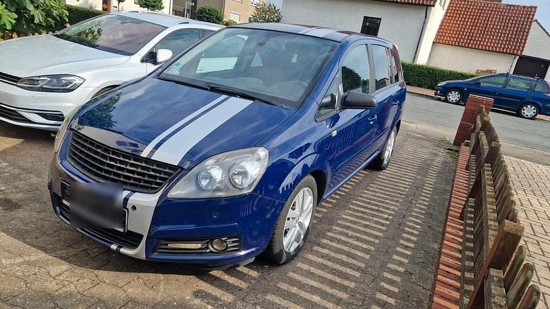 Blau Gebraucht 2007 Opel Zafira Sport Van / Kleinbus | 1.800 € - Bild 1/4