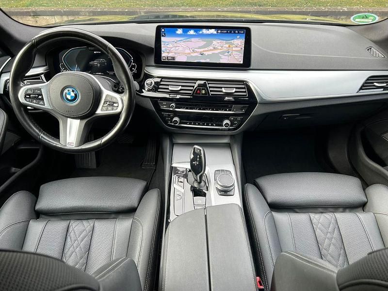Gebraucht BMW 530e Sport Line 184 PS (135 kW) 2022 Schwarz ii Limousine