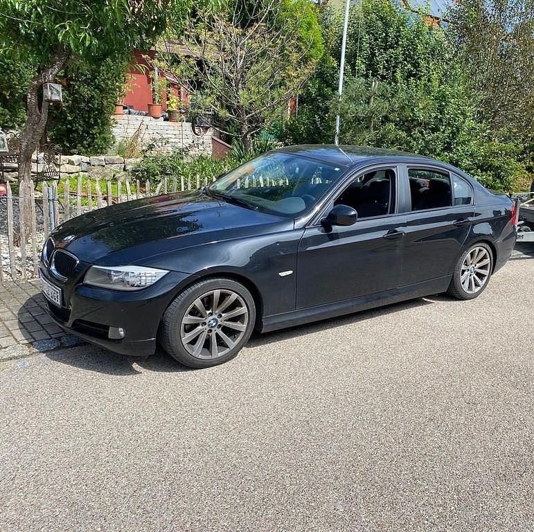 Gebraucht BMW 318 Performance 143 PS (105 kW) 2010 Schwarz Limousine