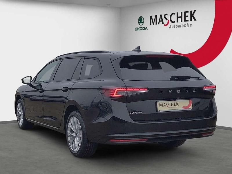 Gebraucht Skoda Superb Selection 150 PS (110 kW) 2025 Onyxschwarz metallic Kombi