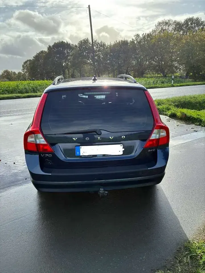 Używany Volvo V70 175 KM (128 kW) 2009 Niebieski Kombi