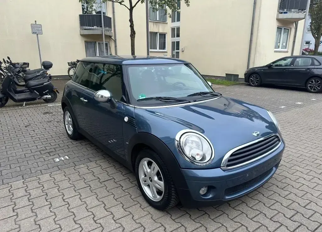 Używany Mini Cooper 75 KM (55 kW) 2010 Niebieski Hatchback