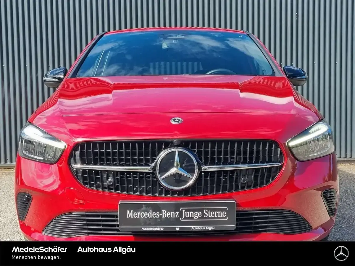 Gebraucht Mercedes B250e Progressive 218 PS (160 kW) 2024 Manufaktur lack manufaktur pat Van / Kleinbus