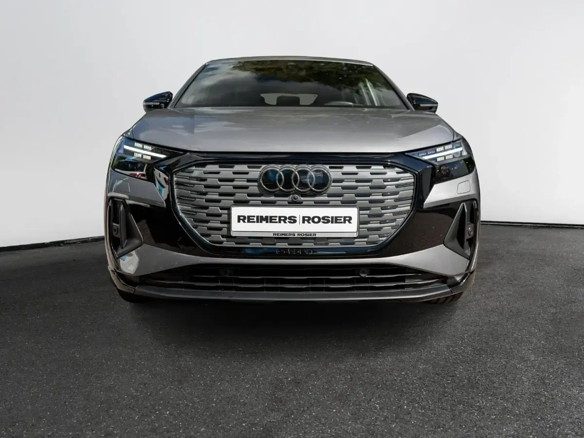 Gebraucht Audi Q4 Sportback e-tron Ambiente 219 kW (299 PS) 2022 Grau SUV