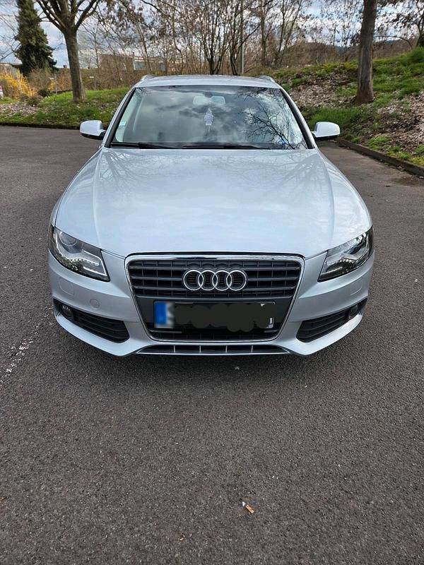 Gebraucht Audi A4 143 PS (105 kW) 2011 Grau Kombi