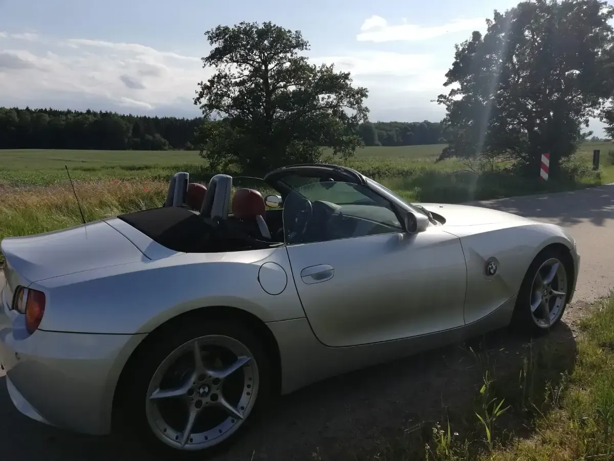 Gebraucht BMW Z4 170 PS (125 kW) 2003 Silber Cabrio