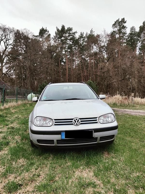 Second-hand VW Golf IV 100 CP (73 kW) 2000 Argintiu Break