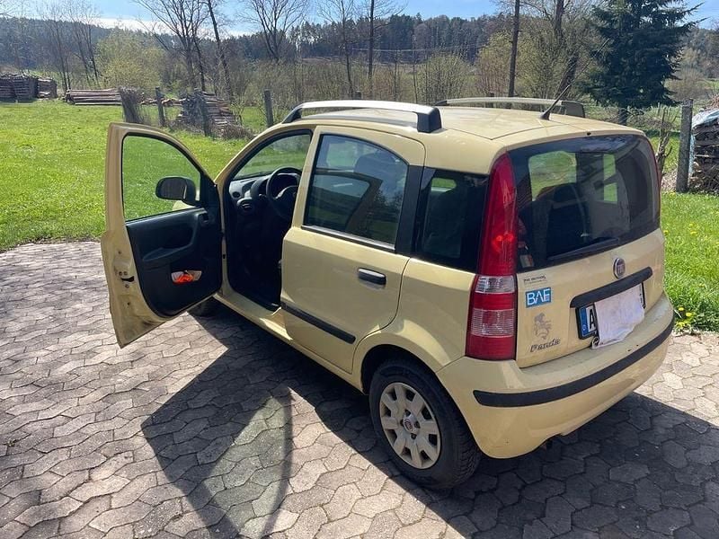Gebraucht Fiat Panda 69 PS (50 kW) 2011 Gelb Kleinwagen