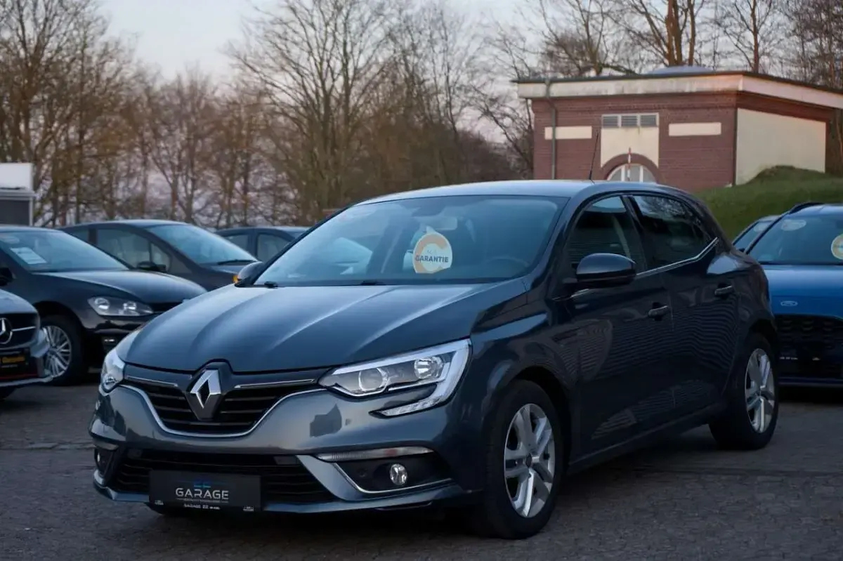 Używany Renault Mégane Experience 101 KM (74 kW) 2016 Szary Sedan/Limuzyna
