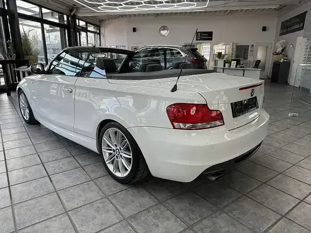 Gebraucht BMW 118 Cabriolet M Sport 143 PS (105 kW) 2009 Weiß Cabrio