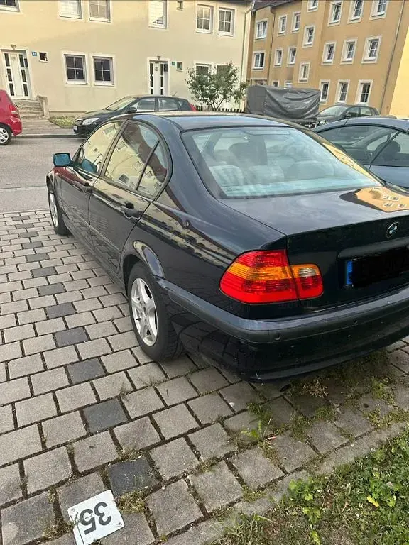 Gebraucht BMW 318 143 PS (105 kW) 2004 Blau Limousine