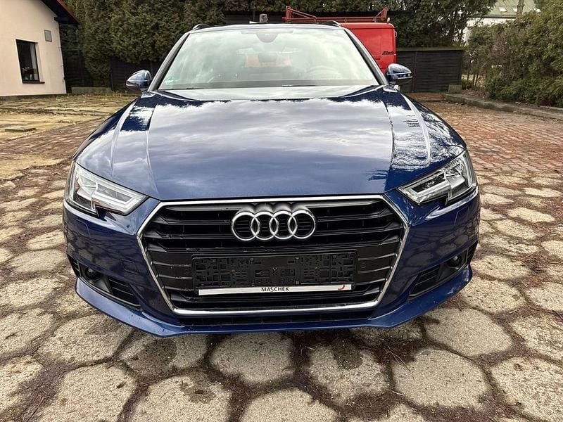 Gebraucht Audi A4 Sport 190 PS (139 kW) 2018 Blau Kombi