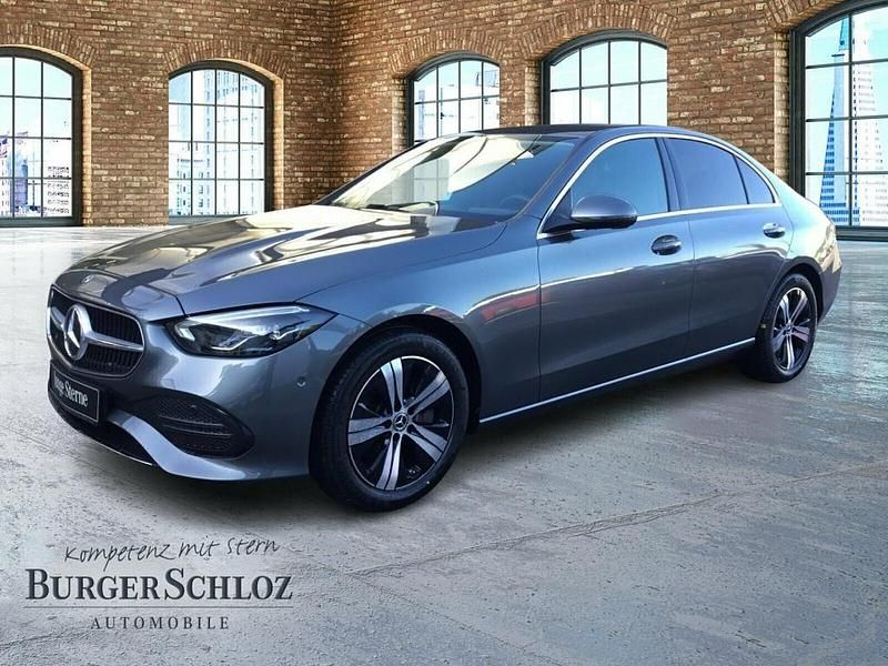 Metalliclack selenitgrau Gebraucht 2024 Mercedes C220 Limousine | 38.970 € (Fairer Preis) - Bild 1/4