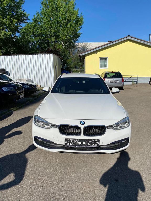 Weiß Gebraucht 2016 BMW 320 Sport Line Kombi | 13.500 € (Etwas zu teuer) - Bild 1/4