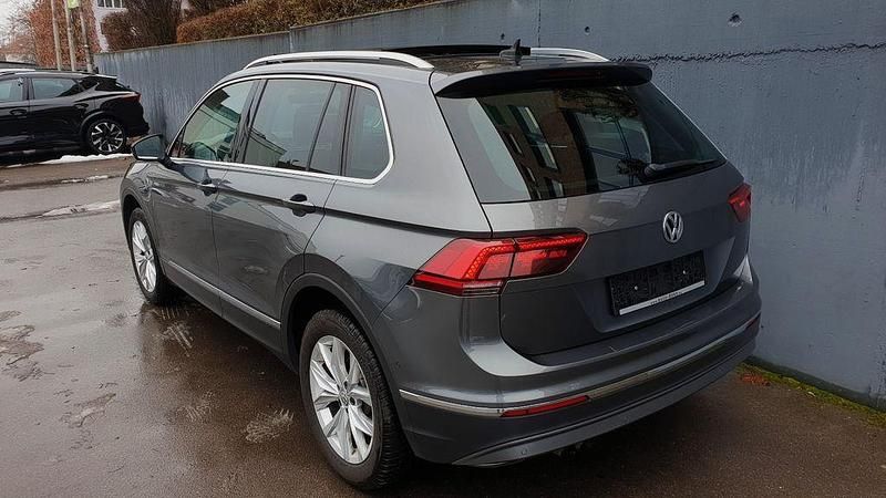 Gebraucht VW Tiguan Highline 150 PS (110 kW) 2021 Indiumgrau metallic SUV