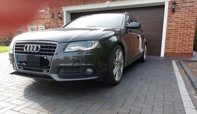 Schwarz Gebraucht 2010 Audi A4 Ambiente Kombi | 8.999 € (Fairer Preis) - Bild 1/4