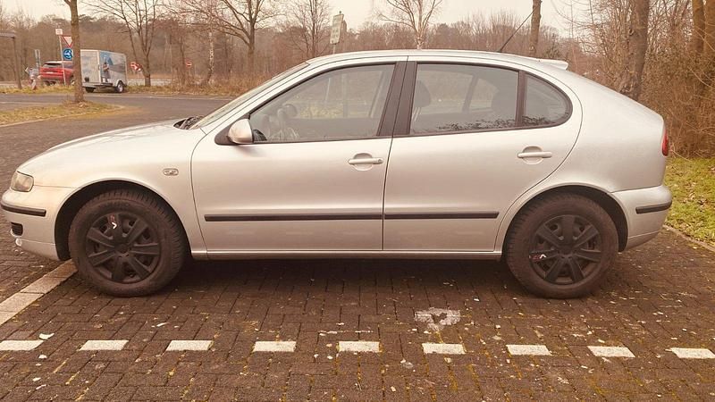 Gebraucht Seat Leon 105 PS (77 kW) 2003 Silber Kleinwagen