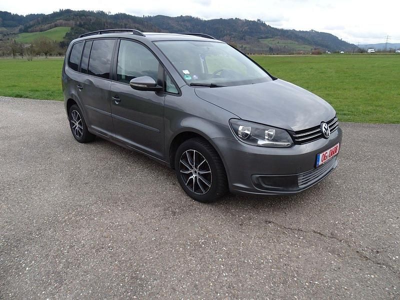 Gebraucht VW Touran Trendline 105 PS (77 kW) 2010 Grau Van / Kleinbus