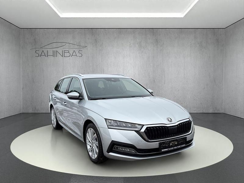 Gebraucht Skoda Octavia First Edition 150 PS (110 kW) 2020 Silber Kombi
