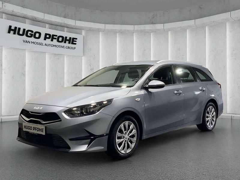 Silber Gebraucht 2023 Kia Ceed Sportswagon Vision Kombi | 18.990 € (Guter Preis) - Bild 1/4