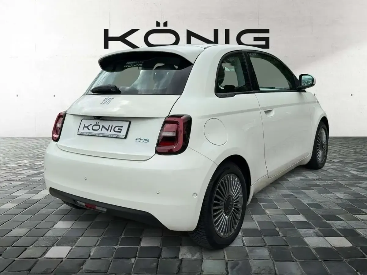 Gebraucht Fiat 500e 86 kW (118 PS) 2023 Arktis weiß Kleinwagen