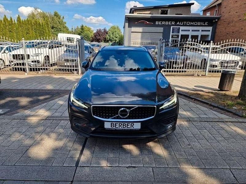 Gebraucht Volvo V60 CC Pro 190 PS (139 kW) 2020 Andere Kombi