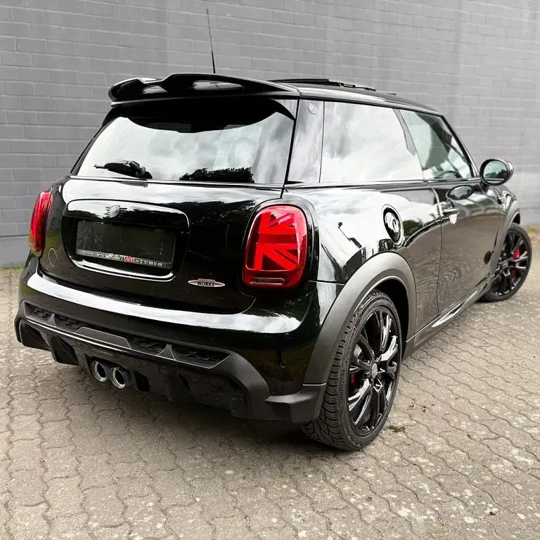 Gebraucht Mini John Cooper Works 231 PS (169 kW) 2023 Schwarz Kleinwagen