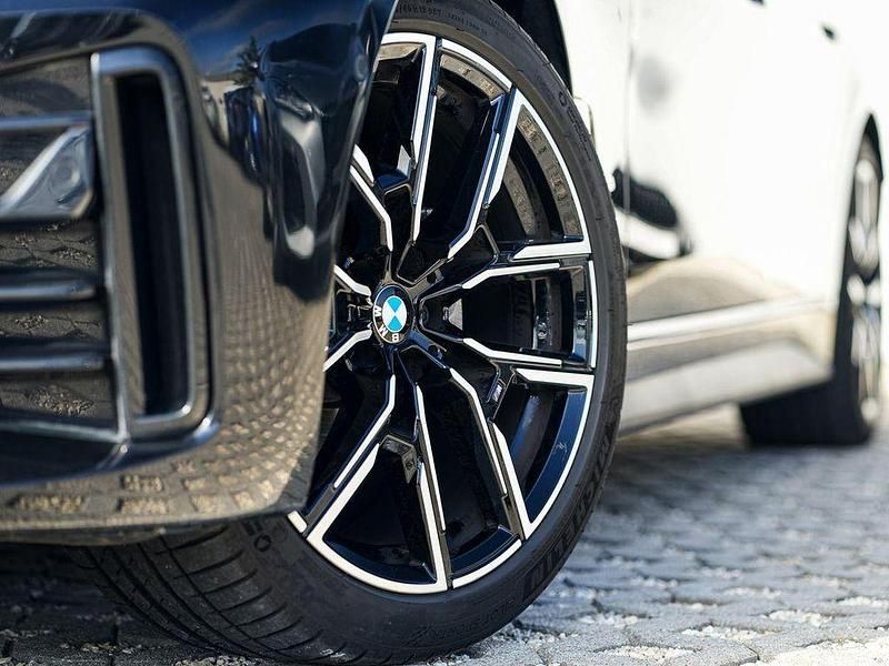 Gebraucht BMW 420 M Sport 190 PS (139 kW) 2025 Saphirschwarzmetallic Coupé