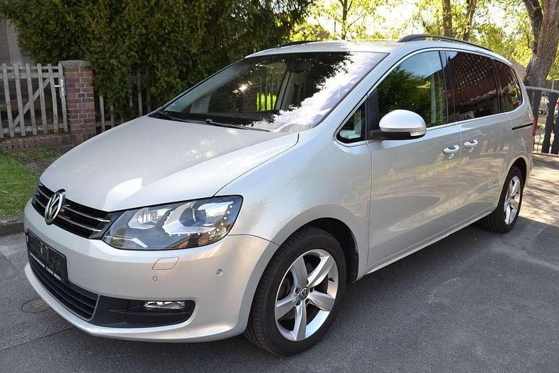 Gebraucht VW Sharan Comfortline 140 PS (102 kW) 2011 Gold Van / Kleinbus