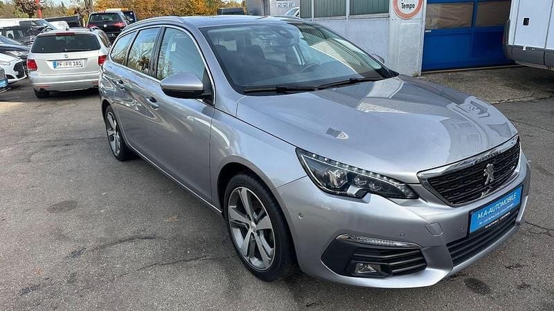 Gebraucht Peugeot 308 SW Allure 131 PS (96 kW) 2019 Grau Kombi