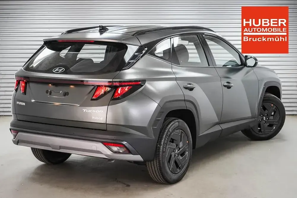 Neu Hyundai Tucson Blackline 238 PS (175 kW) 2026 Pine green matt metallic () SUV