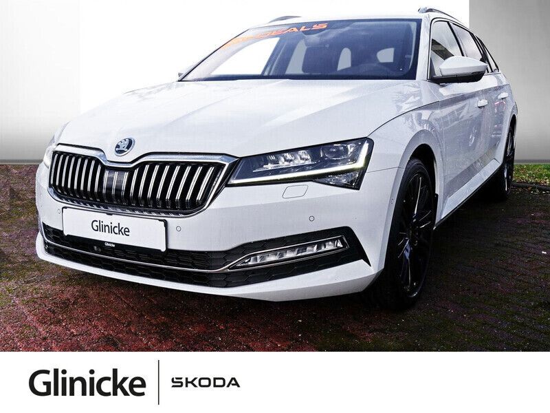 Moonweiss metallic Gebraucht 2024 Skoda Superb Style Kombi | 34.874 € (Superpreis) - Bild 1/4