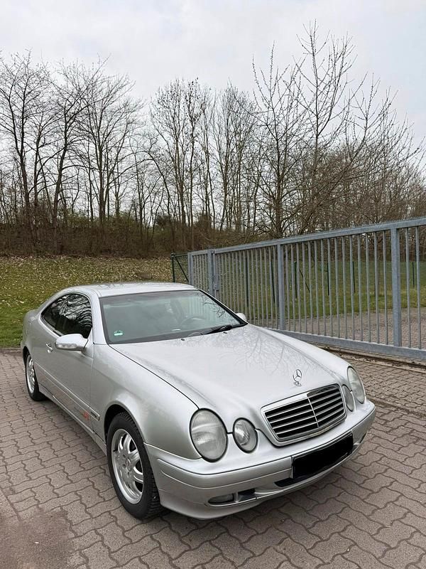 Gebraucht Mercedes CLK200 163 PS (119 kW) 2001 Silber Coupé