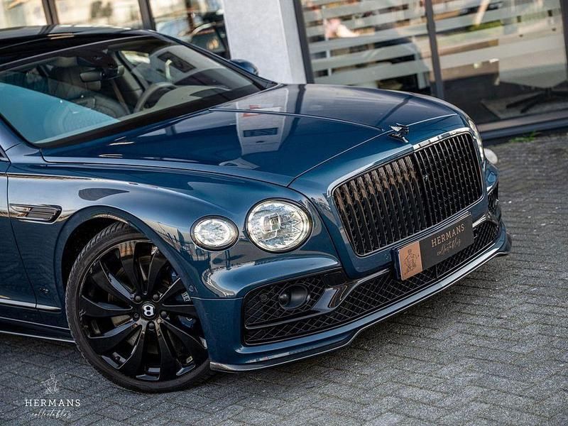 Gebraucht Bentley Flying Spur 551 PS (405 kW) 2021 Blau Limousine