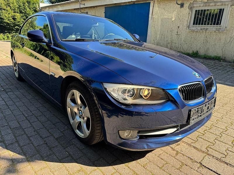 Gebraucht BMW 320 Cabriolet Performance 170 PS (125 kW) 2011 Blau Cabrio