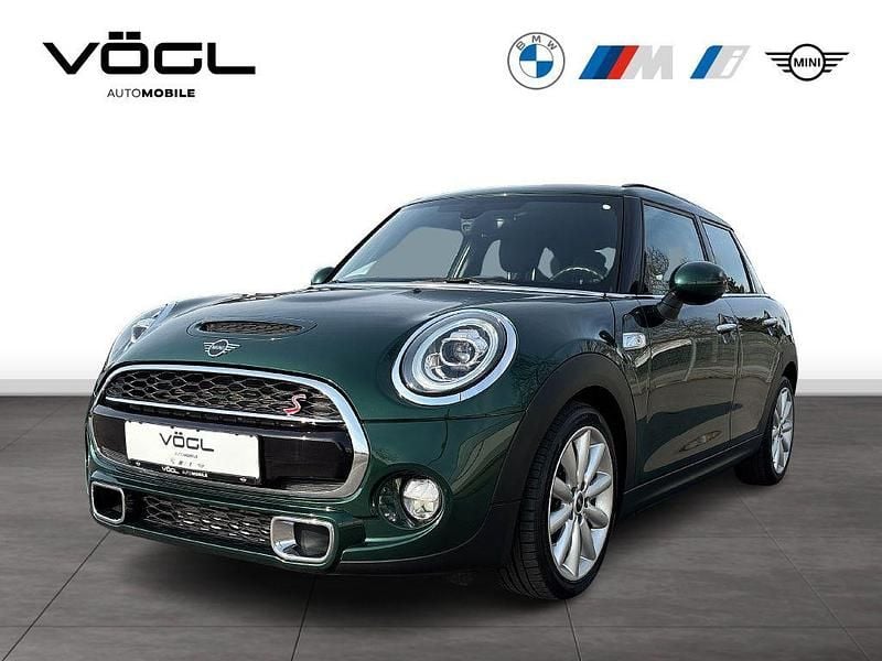 Gebraucht Mini Cooper SD Chili 170 PS (125 kW) 2019 British racing green Kleinwagen