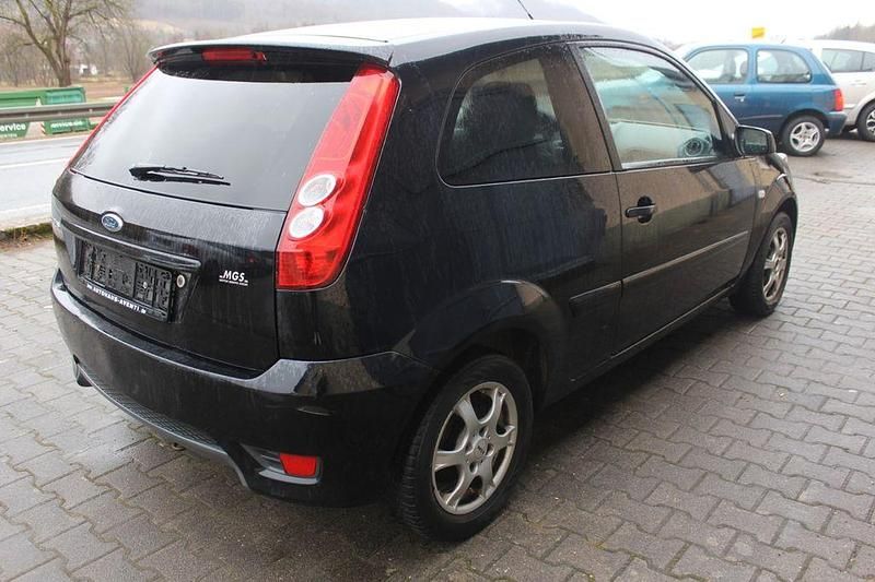 Gebraucht Ford Fiesta 80 PS (58 kW) 2008 Schwarz Kleinwagen