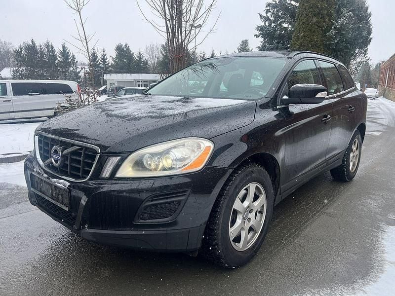 Schwarz Gebraucht 2010 Volvo XC60 Momentum SUV | 9.100 € (Fairer Preis) - Bild 1/4