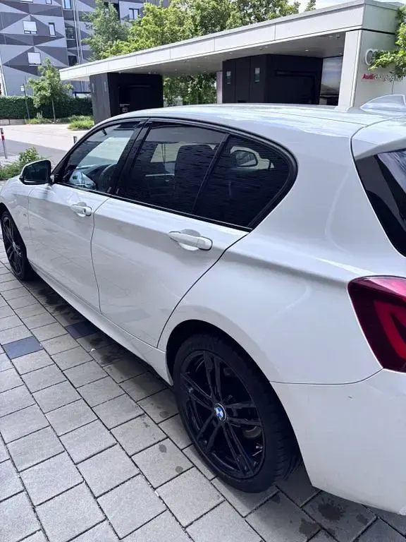Gebraucht BMW 120 M Sport 184 PS (135 kW) 2017 Weiß Limousine