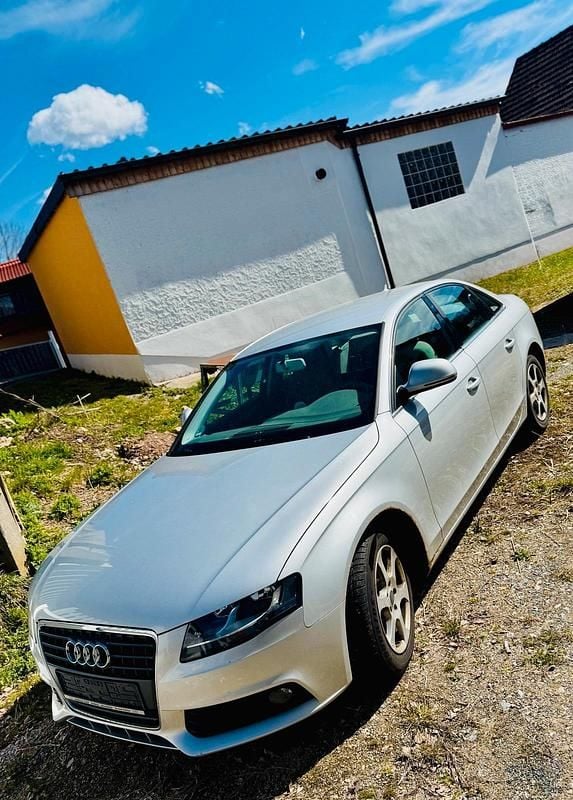 Gebraucht Audi A4 120 PS (88 kW) 2009 Silber Limousine