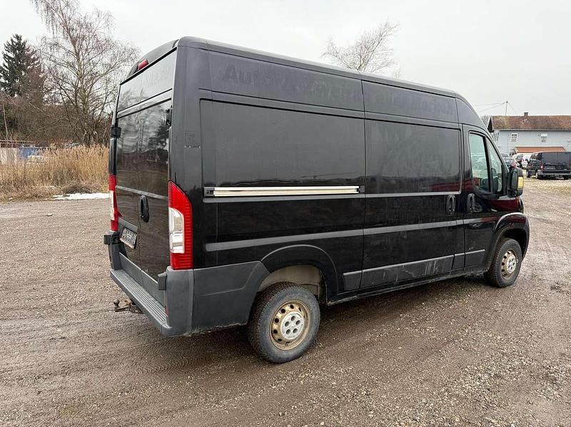 Gebraucht Peugeot Boxer 131 PS (96 kW) 2013 Schwarz Van